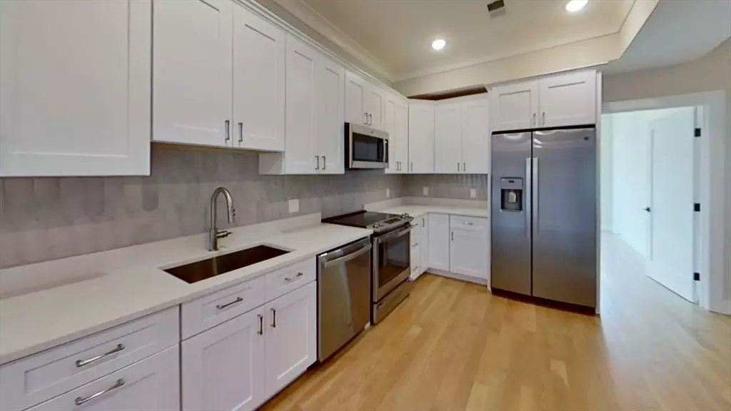 104-106 Warren St. #7, Boston, MA 02135