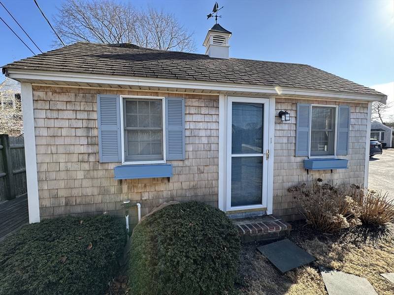 77 Bank St #1, Harwich, MA 02646