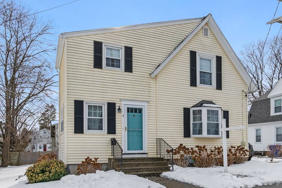 7 Roosevelt Street, Maynard, MA 01754