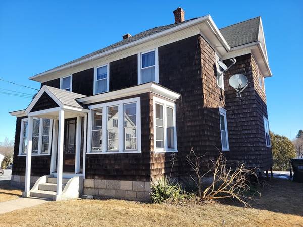 315 N Main St, Uxbridge, MA 01569