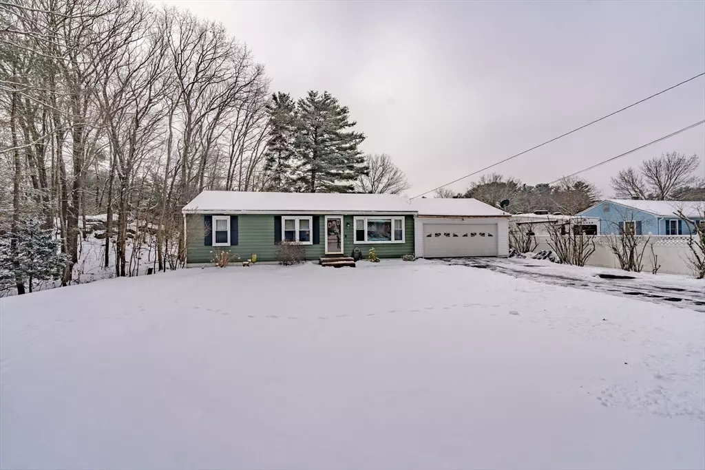 Granby, MA 01033,6 Wood Ave