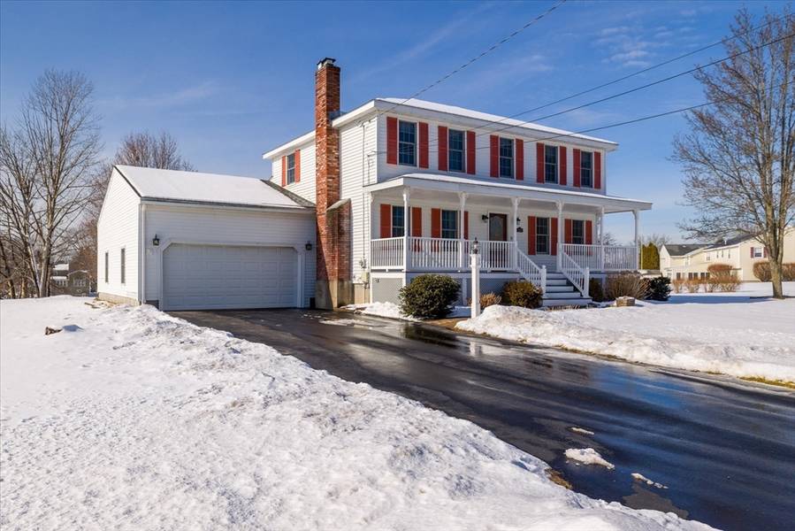 160 Heidenrich Dr, Tewksbury, MA 01876