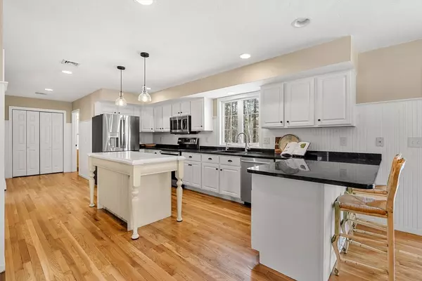 Groton, MA 01450,22 Sawtell Dr