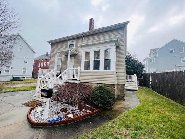 471 Middle St, Fall River, MA 02724