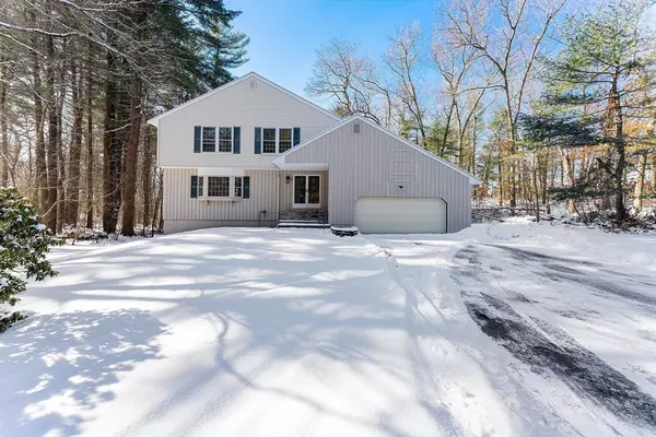 6 Yardley Rd, Andover, MA 01810