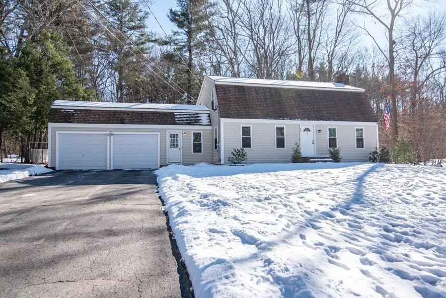 50 Tewksbury Rd, Hampstead, NH 03841