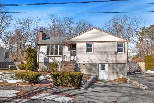 13 Meadowbrook Rd, Saugus, MA 01906