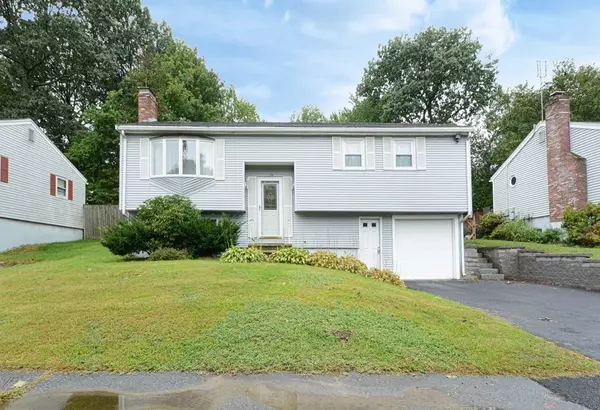 52 Venus Dr, Worcester, MA 01605