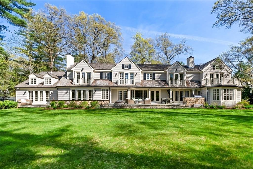 Wellesley, MA 02482,12 Winding River Circle
