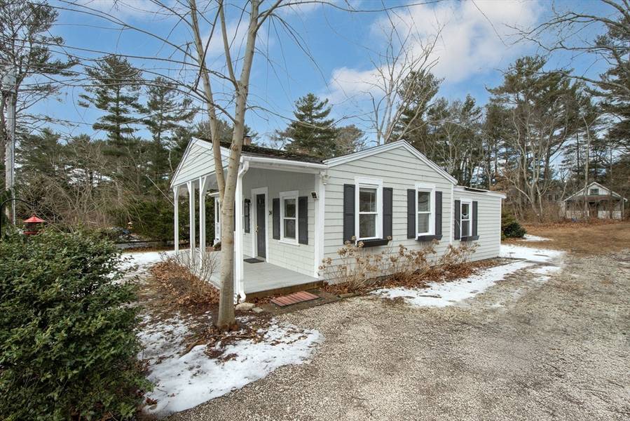 24 Winthrop Ave, Duxbury, MA 02332