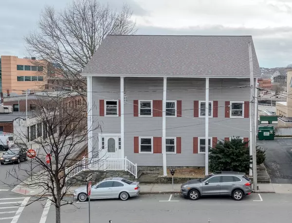 289 Bank St, Fall River, MA 02720