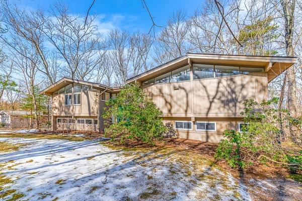 32 Indian Ridge Rd, Natick, MA 01760