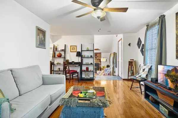 Bourne, MA 02532,20 Tara Ter