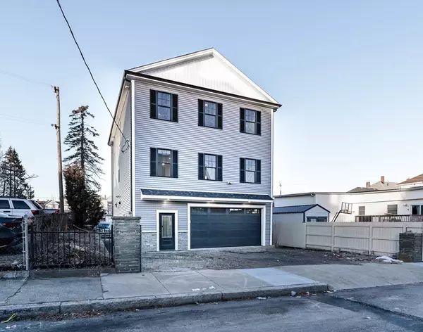 214 Horton St, Fall River, MA 02723