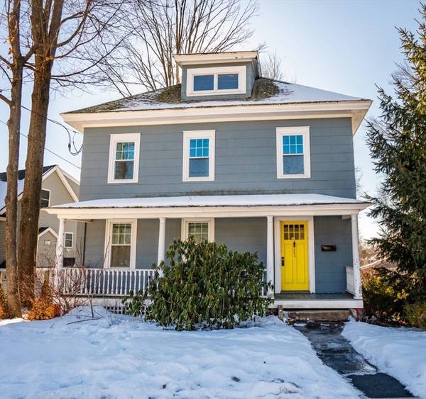 224 Elm St, Amesbury, MA 01913