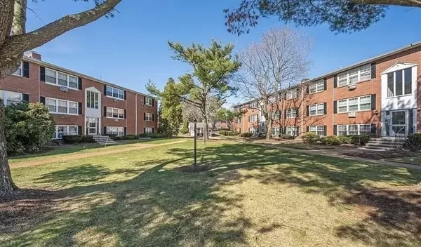 4 Tara Drive #4, Weymouth, MA 02188