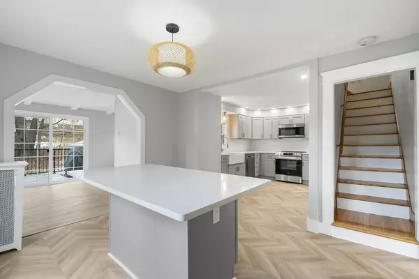 14 Healy Road Worcester, MA 01603