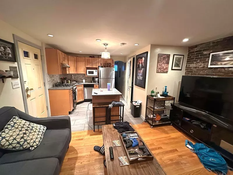 18 South Russell #1, Boston, MA 02114
