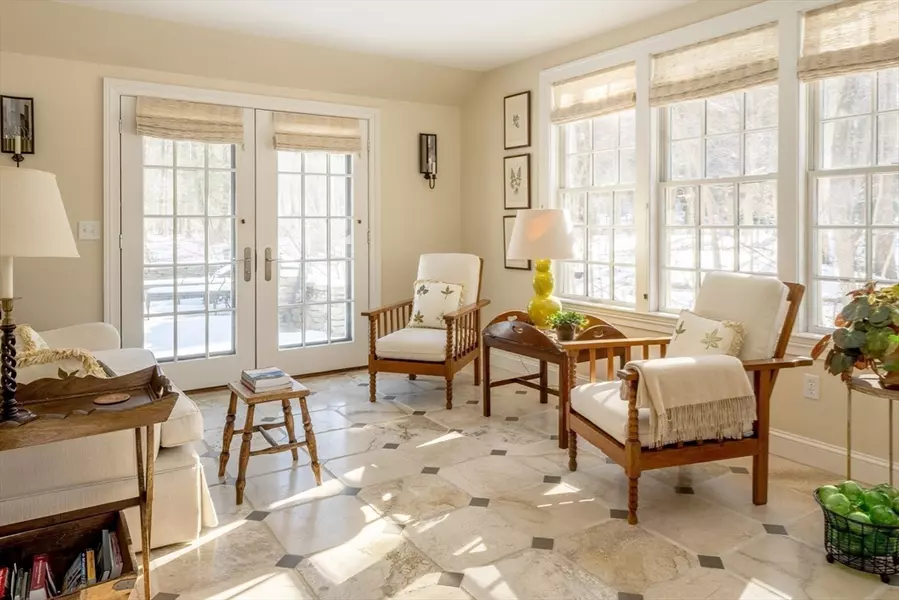 58 Abbot St, Andover, MA 01810