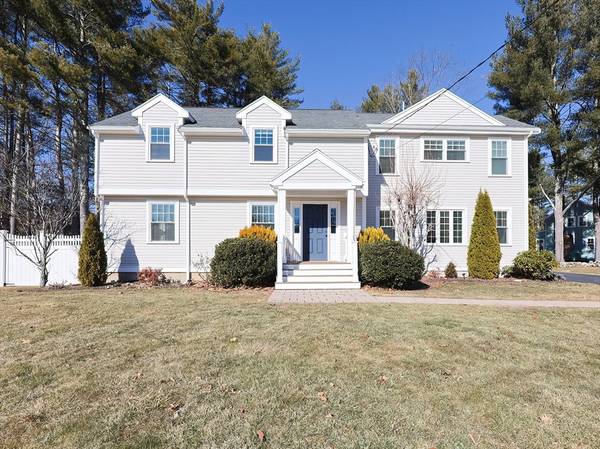 341 South St, Medfield, MA 02052