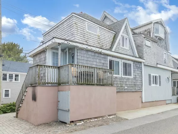 Hull, MA 02045,1064 Nantasket Avenue #1