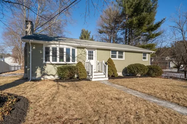 3 Deerfield Rd, Shrewsbury, MA 01545