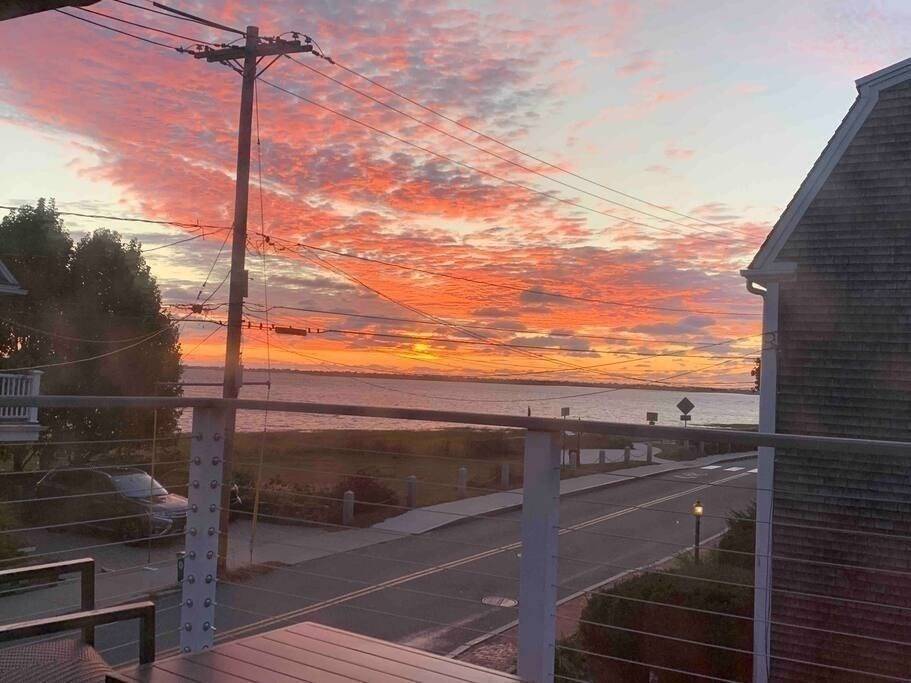 Newburyport, MA 01950,164 Water Street #164