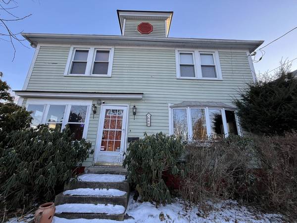 64 Auburn St, Chicopee, MA 01013