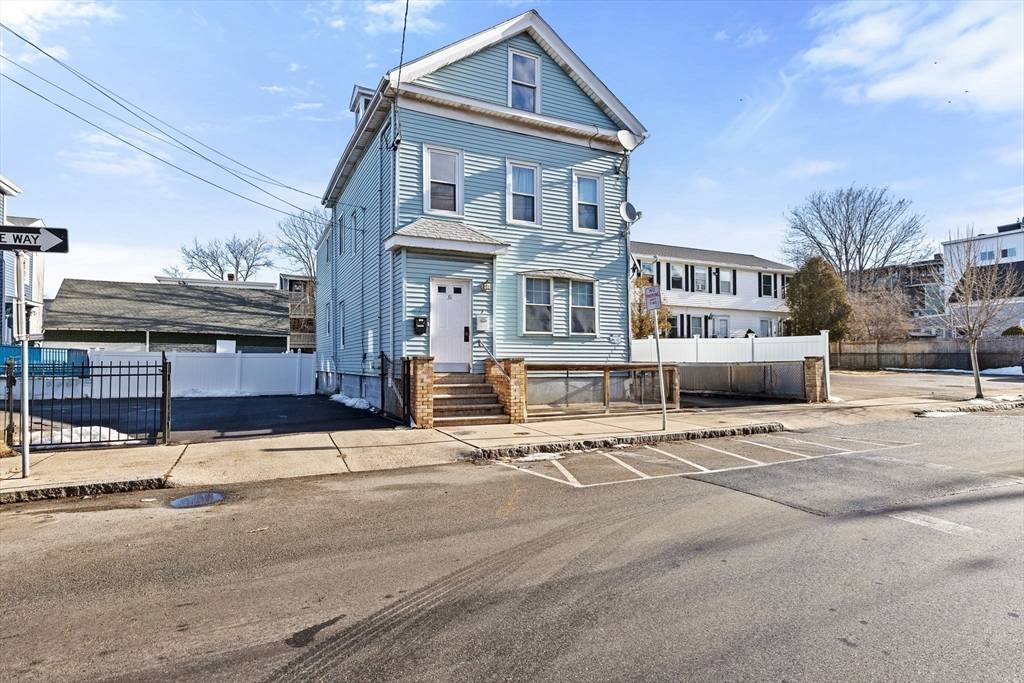 Chelsea, MA 02150,31 Heard St