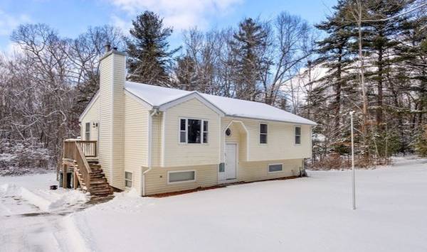 52 Old Southbridge Rd, Oxford, MA 01540