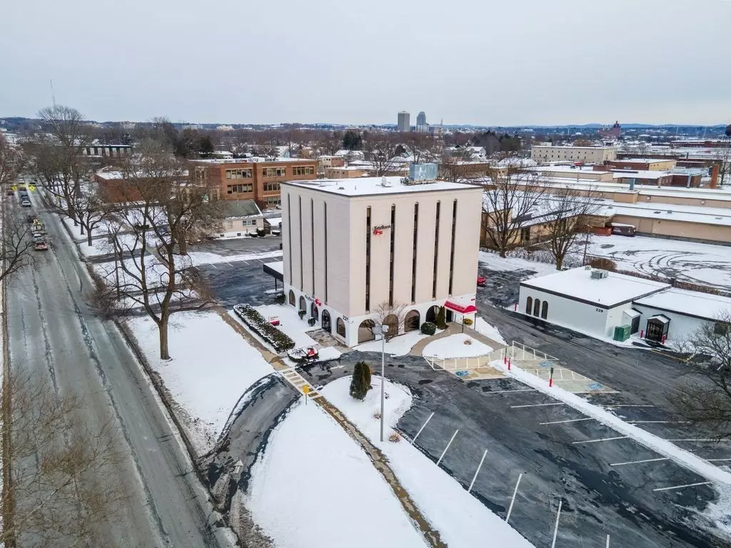 West Springfield, MA 01089,225 Park Ave #4