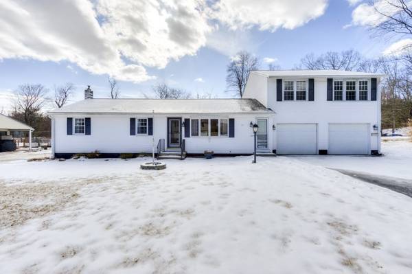 13 Birchwood Drive, Webster, MA 01570