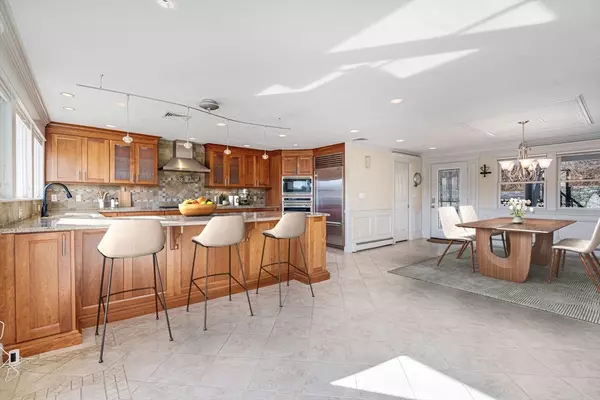 Millbury, MA 01527,13 Bayberry Ln
