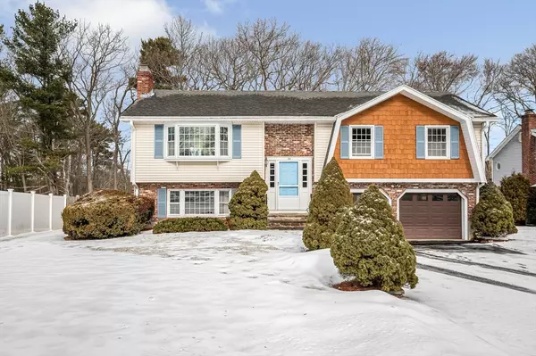 24 Benton Circle, Reading, MA 01867