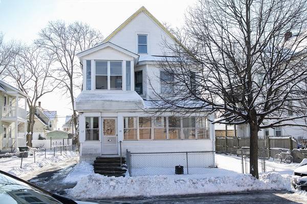 15-17 Grover St, Springfield, MA 01104