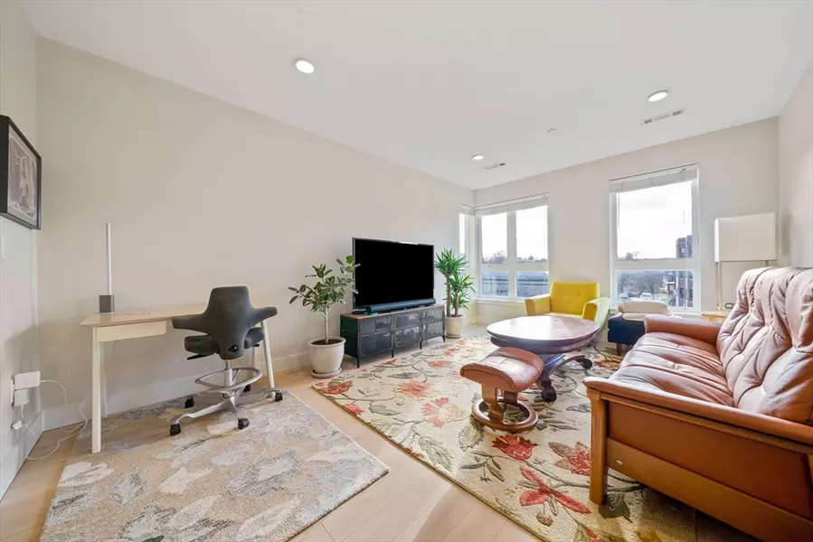 1975 Massachusetts Ave #301, Cambridge, MA 02140