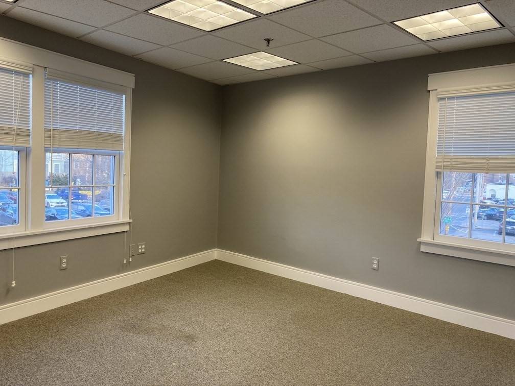 Lexington, MA 02420,1775 Massachusetts Ave #3
