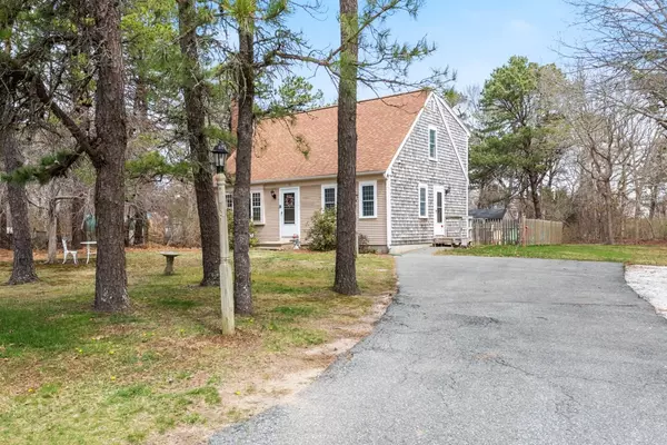 37 Triangle Cir, Sandwich, MA 02563