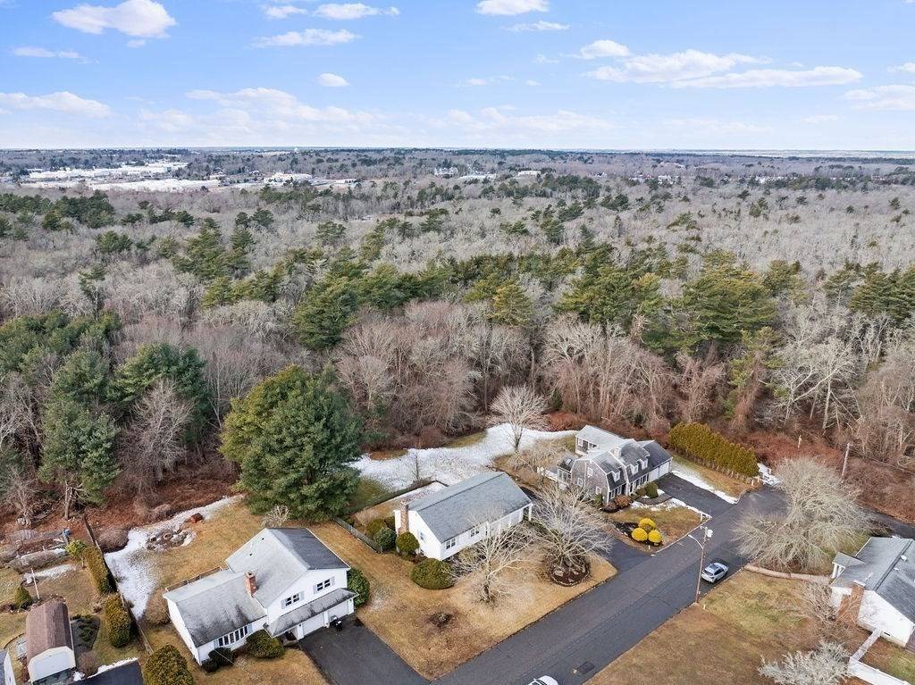 Dartmouth, MA 02747,17 Eisenhower St