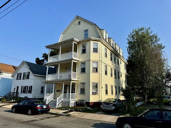 11 Mason Ave #4, North Attleboro, MA 02760