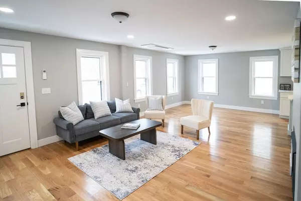 Newburyport, MA 01950,34 Prospect St #1