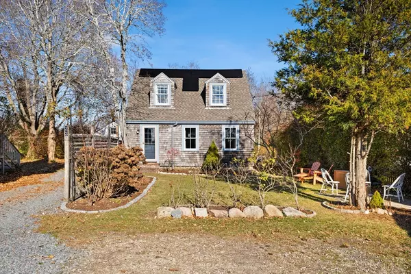 Falmouth, MA 02543,23 Millfield