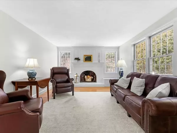 Hopkinton, MA 01748,72 Teresa Rd
