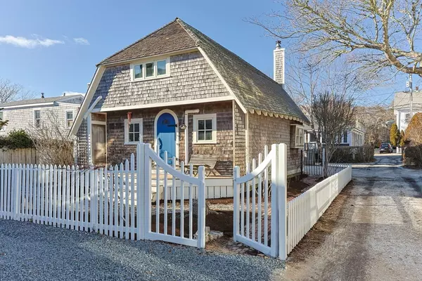 2 Daggett Lane, Provincetown, MA 02657