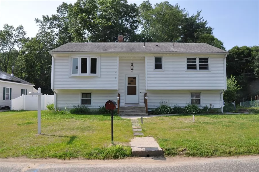 17 Barna St, Ludlow, MA 01056