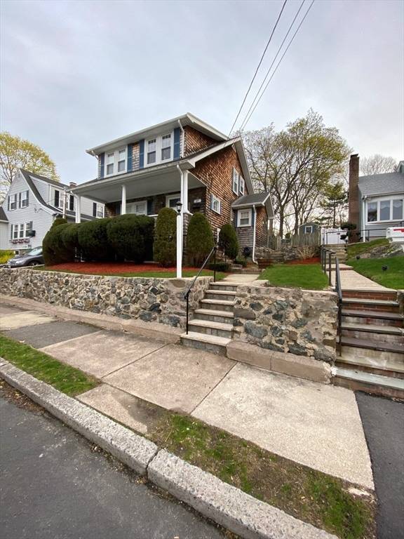 17 Warwick St, Lynn, MA 01904