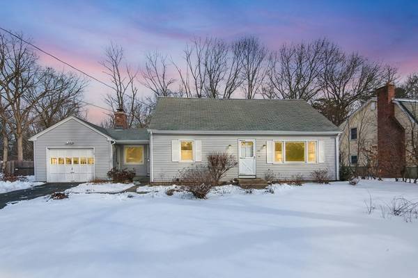 130 South Avenue, Longmeadow, MA 01106