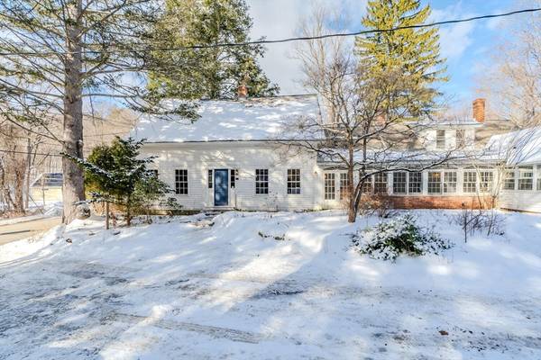 111 Amherst Rd, Leverett, MA 01054