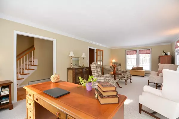 4 Swandale Drive Mendon, MA 01756