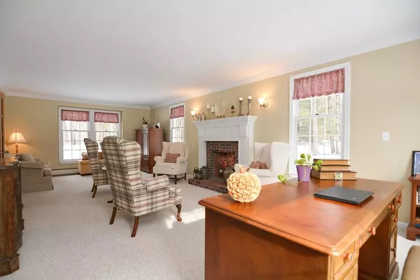 4 Swandale Drive Mendon, MA 01756